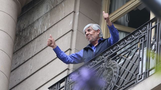 moyano (hugo) calienta mas el pais con amenaza de paro