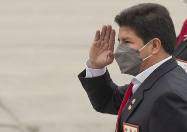 Quiso dar un golpe de Estado y perdió: el Congreso de Perú echó a Castillo