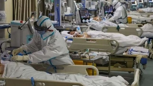 en el mismo lodo, todos revolcados