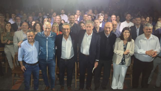 jaton y javkin armaron una foto con promesas de unidad opositora