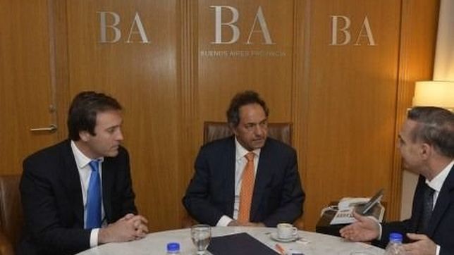 foto peronista entre soria, pichetto y scioli para calmar animos