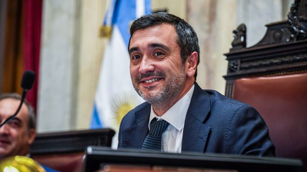 El senador Agustín Coto, de Tierra del Fuego, marca identidad propia en La Libertad Avanza.
