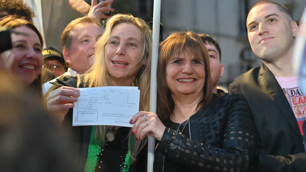 Patricia Bullrich y Karina Milei. 