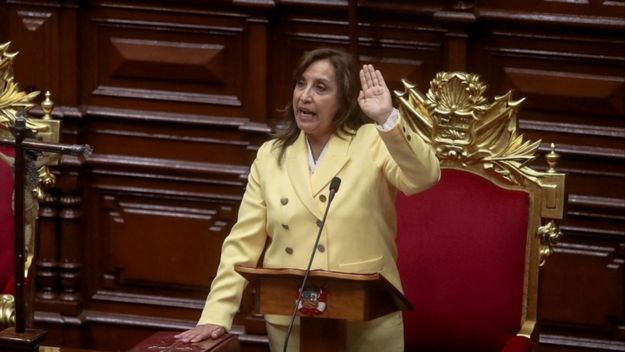 Más gestión que política y timing de crisis: quién es la primera presidenta de Perú