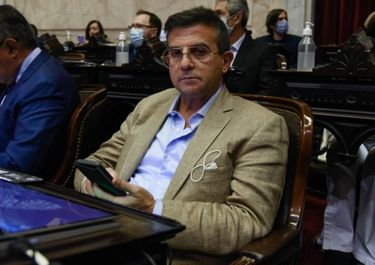 Carlos Cisneros, diputado peronista y dirigente de La Bancaria. La Libertad Avanza pide su destitución para ocultar en caso de Manuel Adorni.&nbsp;