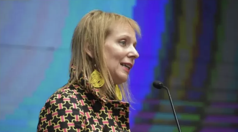 Úrsula Basset, virtual interventora de la diplomacia nacional en temas de agenda conservadora.