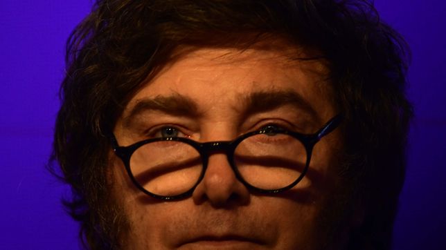 La democracia argentina: sin instituciones, los caudillos se comen al rey