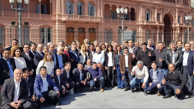 raid de reuniones de intendentes anti ajuste con todo el arco sindical