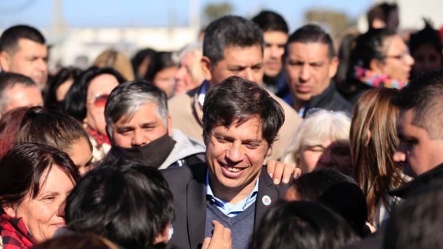 kicillof abraza su formula: plan 6x6 y maldita herencia