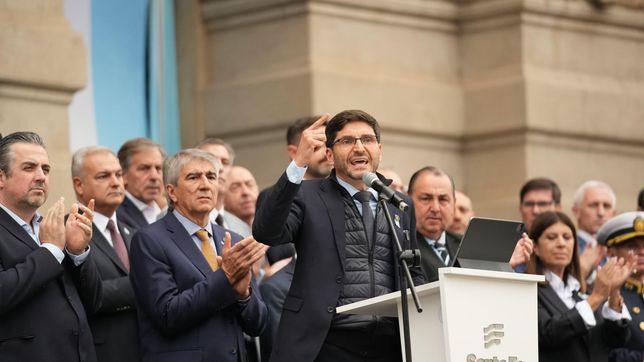 Al gobernador Maximiliano Pullaro se le viene la Convención que reformará la Constitución provincial y el cierre de listas nacional, todo en 40 días.