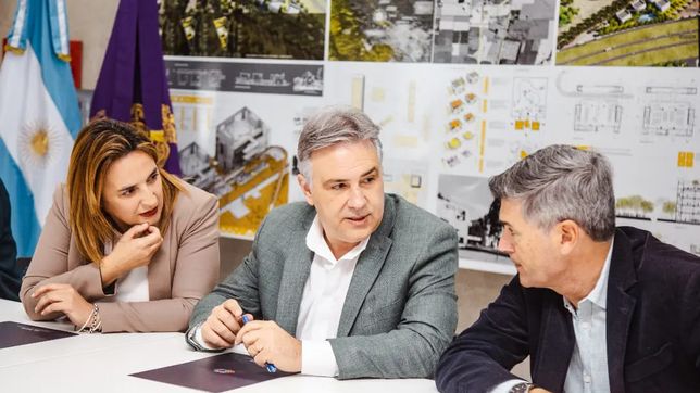 Martín Llaryora anunció la continuidad de los programas de boleto gratuito en Córdoba.&nbsp;