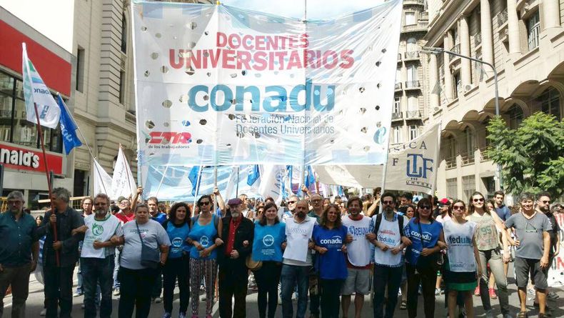 La mayoría de los gremios universitarios aceptaron el acuerdo, la CONADU Histórica fue el sector que dio un portazo.