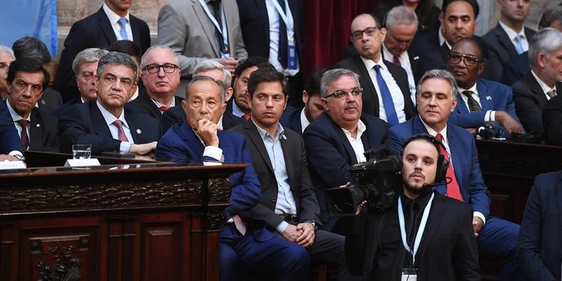Los gobernadores durante el discurso de Javier Milei por la apertura de sesiones en el Congreso. Los gobernadores durante el discurso de Javier Milei por la apertura de sesiones en el Congreso.