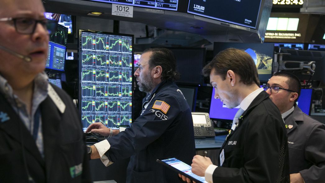 Mercados en rojo tras la intervención cambiaria de Toto Caputo