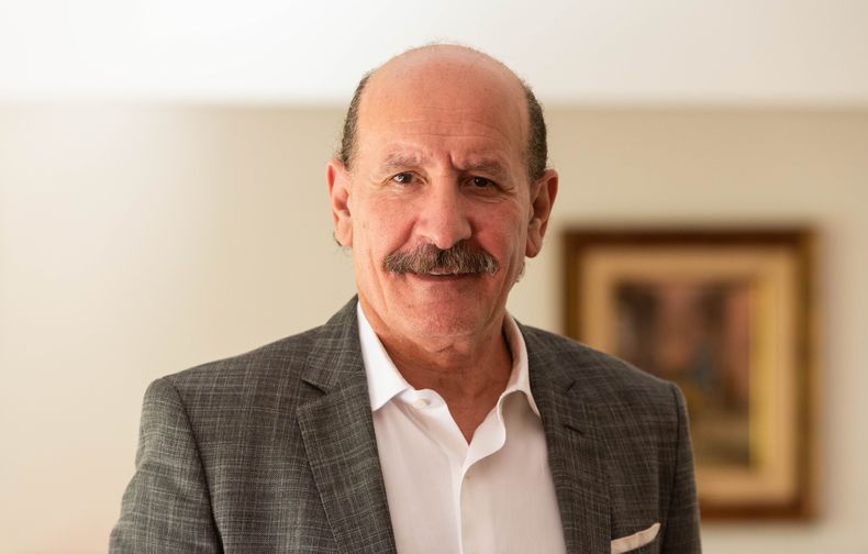 Jorge Yoma, uno de los apoderados de la lista de Ricardo Quintela, se reunió con Guillermo Francos
