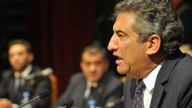 condenan a ocho anos de prision efectiva a sergio urribarri por corrupcion