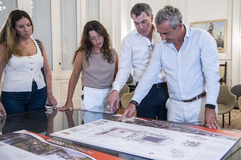 El intendente de Rosario, Pablo Javkin, en la apertura de sobres de la ex-Rural.