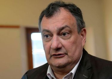 Gustavo Gennuso zafó en la megacausa Techo Digno, pero la Justicia todavía puede dejarlo fuera de carrera.