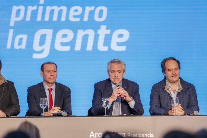 Alberto Fernández - Omar Gutiérrez.JPG