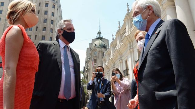 la doble alberto en chile: pragmatismo de estado con colectora politica