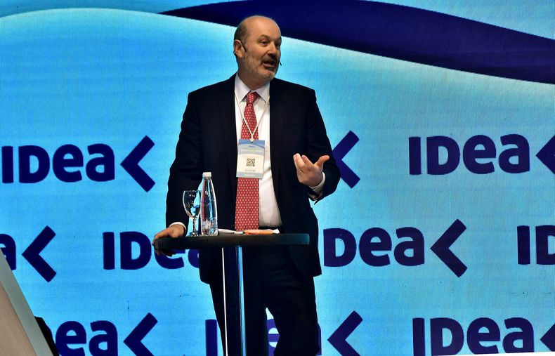 Federico Sturzenegger en el Coloquio de IDEA
