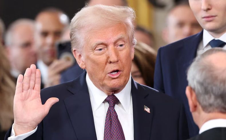 Jura de Donald Trump. Foto: REUTERS. Jura de Donald Trump. Foto: REUTERS.