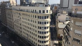 El mercado del seguro y la sangría de dólares que nadie quiere tocar