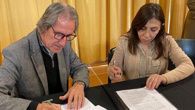 Carlos Galoppo y Claudia Acosta firmaron un convenio marco en el Gran Córdoba