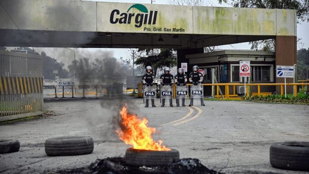 Los gremios aceiteros de Santa Fe se mostraron en pie de guerra tras el incumplimiento del acuerdo paritario.
