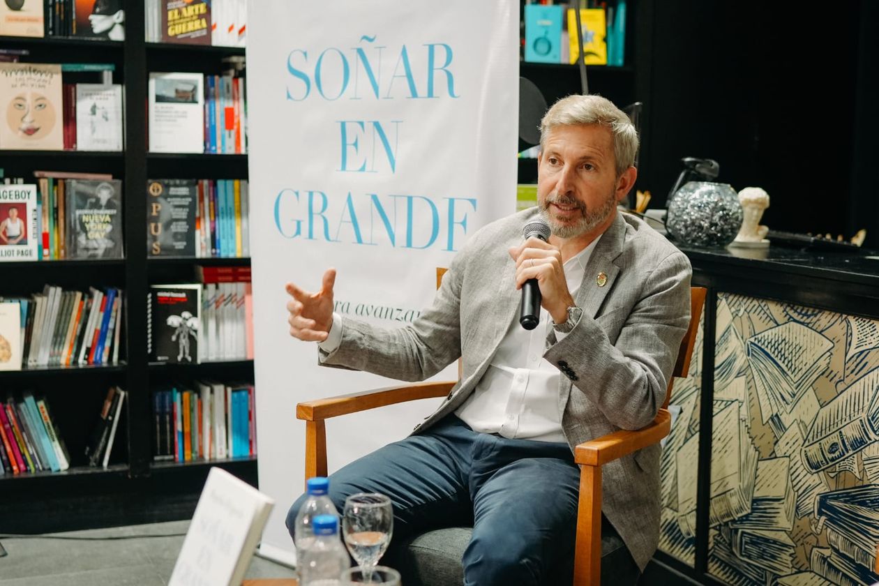 Rogelio Frigerio, en la presentación de su libro Soñar en grande.