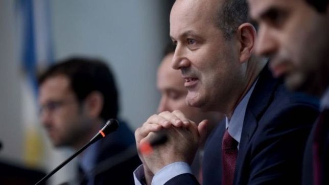 polvora mojada: sturzenegger vendio u$s20 m pero el dolar volvio a subir