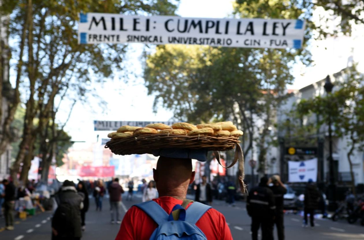 Las universidades vuelven a la calle con una marcha que une a todo el arco opositor contra el Gobierno