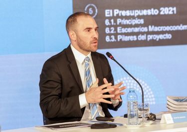 Guzmán para la maquinita para frenar al dólar, pero el mercado le pide ajuste
