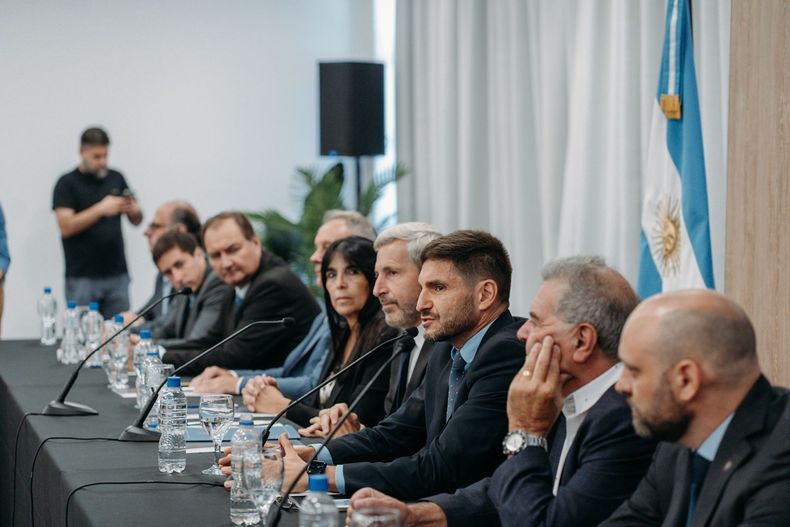 Rogelio Frigerio Y Maximiliano Pullaro Envían Una Señal De Paz A Javier ...