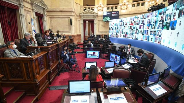 oposicion ninja: jxc tiro otra bomba de humo y abandono el senado de cfk