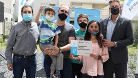 El Gobierno entregó créditos Casa Propia en el conurbano y Santa Fe