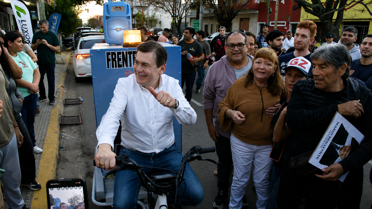 Gerardo Zamora, en campaña en Santiago del Estero.