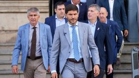 El gobernador de Santa Fe, Maximiliano Pullaro, y uno de sus alfiles políticos, el ministro de Gobierno, Fabián Bastia.