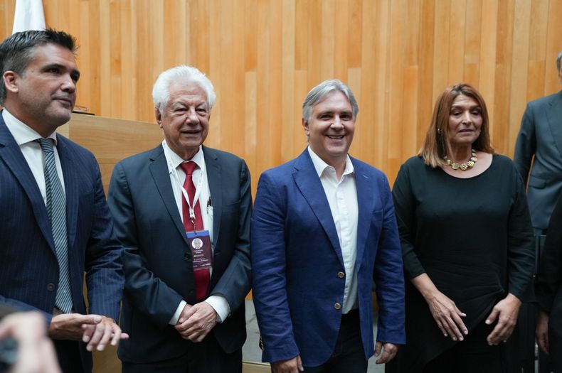 Martín Llaryora apoyó el funcionamiento del Parlasur y ofreció la Legislatura de Córdoba como sede.