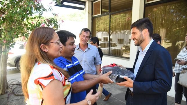 El gobernador Maximiliano Pullaro, de los primeros en bancar la medida del ministro Caputo.