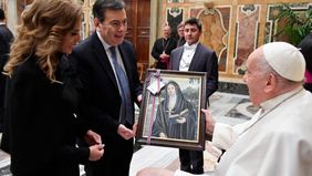 Gerardo Zamora y Claudia Ledesma con el papa Francisco