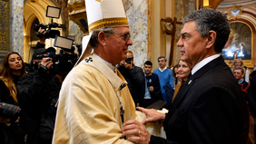Jorge García Cuerva y Jorge Macri en la catedral porteña