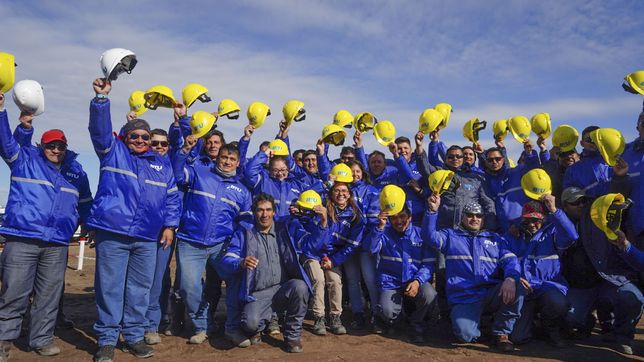 postales del gasoducto: cascos, locro, commodities y el montaje de la unidad
