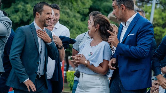 El intendente de Alta Gracia, Marcos Torres, con la vicegobernadora Myrian Prunotto y el legislador Miguel Siciliano. Inicio del Encuentro de Colectividades.
