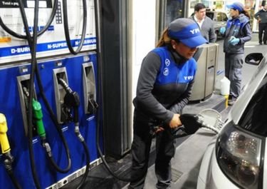 El Gobierno postergó hasta el 12 de marzo la suba de impuestos a combustibles