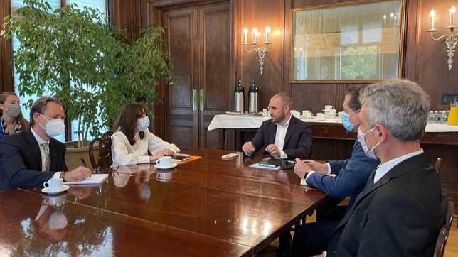 guzman apura el dialogo con el fmi, inquieto por la debilidad de georgieva