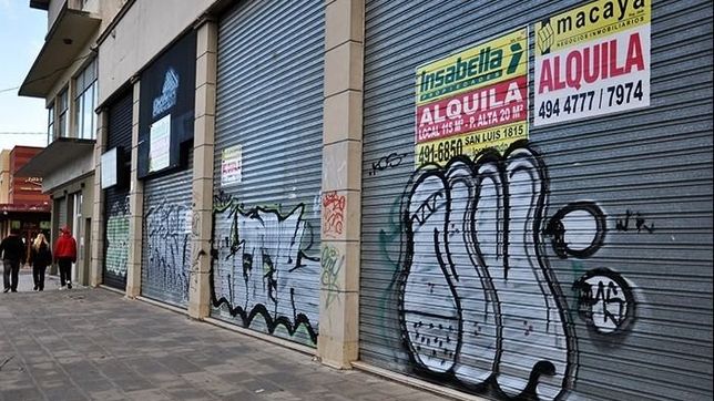 mar del plata: aseguran que hubo despidos en el 36% de los comercios