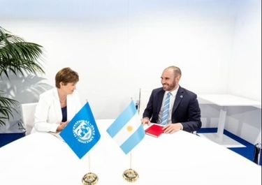 El FMI abre una hendija para que Argentina reciba fondos extra