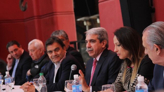 en quilmes, el fpv largo la campana con logo de unidad