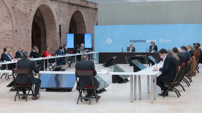 en el cierre de otra peor semana, primera reunion de gabinete